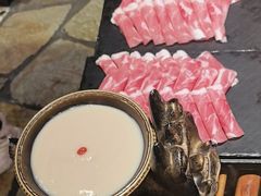 -老牌坊云南鱼豆花火锅(爱建店)