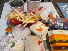 -麦当劳(展览路店)