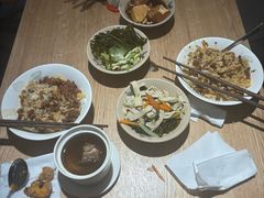 -红猪卤肉饭(大西洋美食城店)