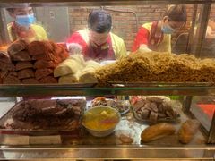 -Bánh Mì Huynh Hoa