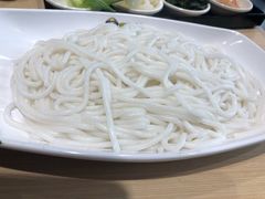 -灵芝妹子海鲜米线(劳动公园店)