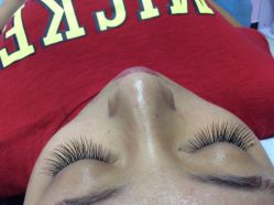 -Yolee雅妮容颜定制美睫·美甲