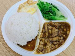 卤肉饭-老闽味沙茶面·姜母鸭(传承35年曾厝垵店)