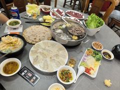 -官塘陈记鱼生·潮汕砂锅粥·牛肉火锅(潮枫路总店)