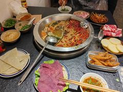-四小区火锅·巷子里的重庆火锅(花照壁店)