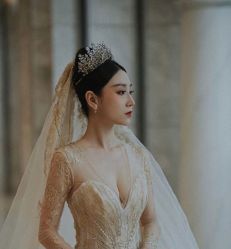 点击看大图 -GRACE KELLY婚纱与礼服(北京店)