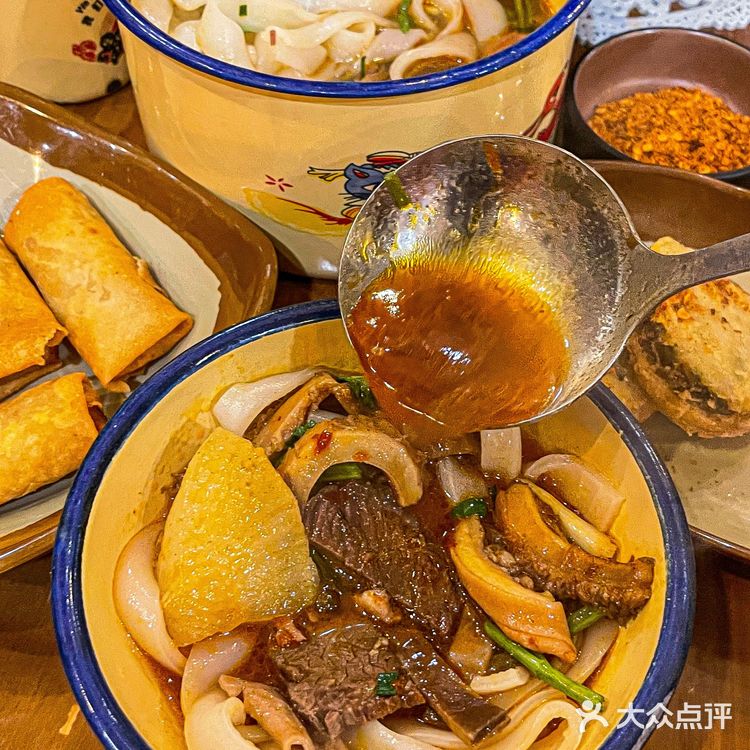 武汉的朋友,答应我一定要吃这家牛杂锅好吗!