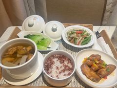 -臻儿屿月子会所(茶山店)