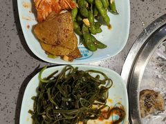 -金滏山烤肉·海鲜·火锅自助餐厅(襄阳万达店)