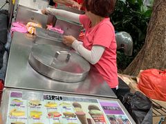 -詹爷爷乌节路街头冰淇淋