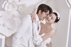 点击看大图 -挪娅婚纱摄影皇家会所