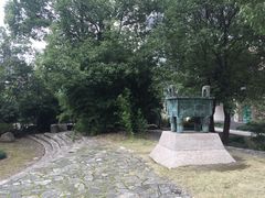 -同济大学本部学苑饮食广场