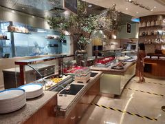 自助取餐区-咖啡苑自助餐厅·中国大饭店