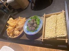 -尚尚仙·酸汤猪手·猪肚鸡火锅(华联万柳购物中心店)