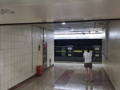 -南京西路(地铁站)