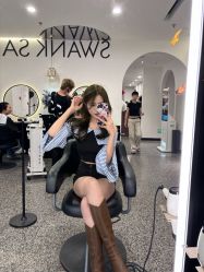 -SWANK SALON