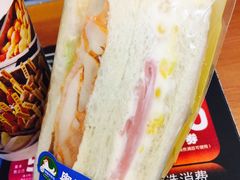 -全家便利店(中原二店)