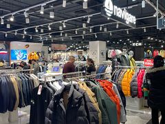 -燕莎奥特莱斯购物中心