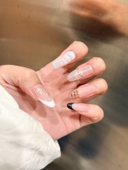 -桃色美甲沙龙