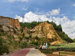 -彩色沙林风景区