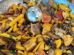 -老唐三下锅 ·张家界地标美食(溪布街店)