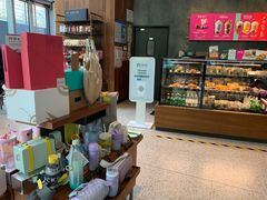 零售区-星巴克(凯德晶萃店)
