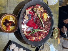 -黄潇洒老火锅(九眼桥宏济巷店)