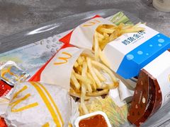 -麦当劳(展览路店)