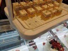 -花花卷卷·鲜食蛋糕(静安久光百货店)
