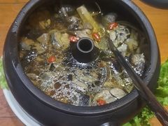 -老滇山寨•云南特色菜•地方菜•民族风情歌舞表演(金碧店)