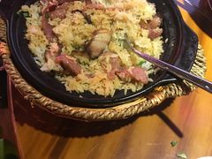 广式腊味煲仔饭-捞围鲜·港式打边炉(海阳路店)