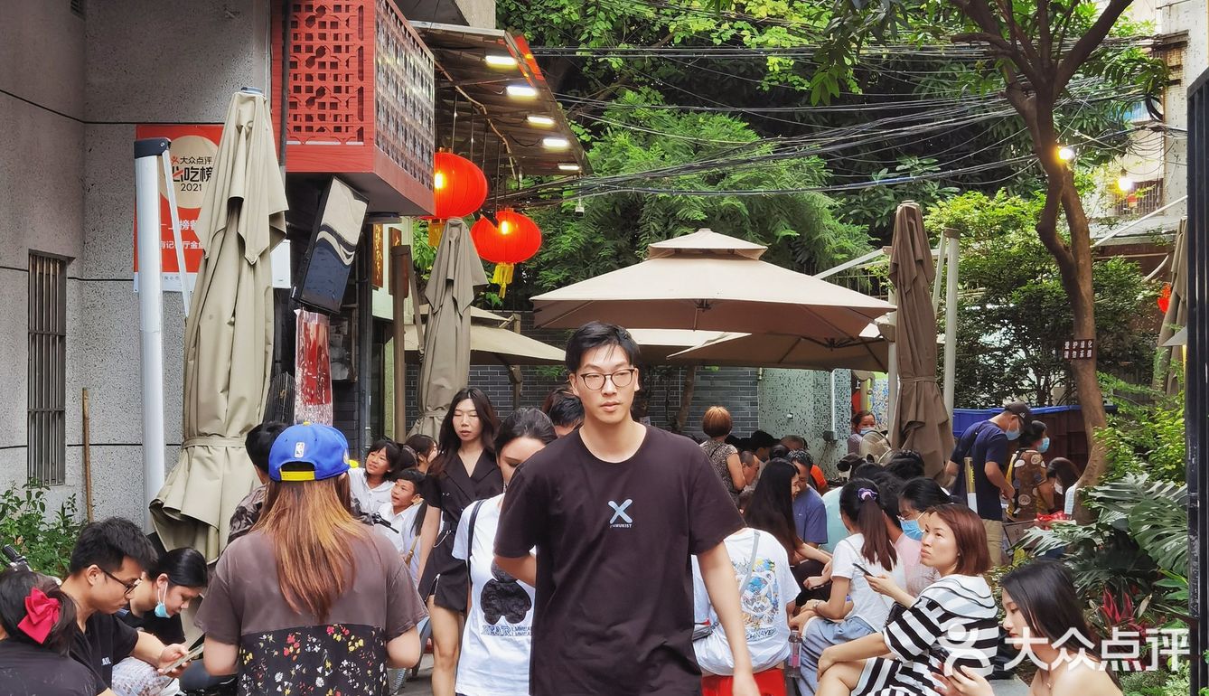 佛山街坊榜首《有记》值得排队2小时吗？
