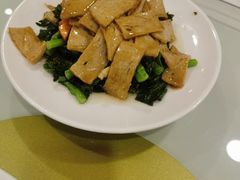 菜心炒鱼饼-宜宾海鲜酒家·三十年老字号