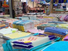 -曲江小商品批发市场(大世界国际广场店)