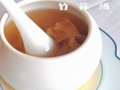 松茸炖竹荪-民国红公馆·秦淮八艳(夫子庙店)