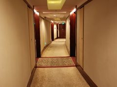-深圳富苑皇冠假日套房酒店