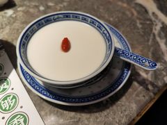 杏仁豆腐-禄婶鸡煲·打边炉