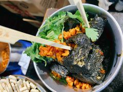 黑色经典臭豆腐-黑色经典臭豆腐·湖南特产(坡子街店)