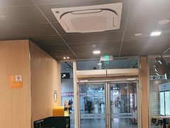 -麦当劳(轻轨曹杨路店)