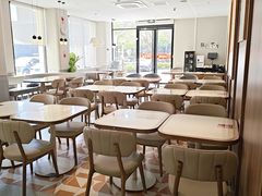 -必胜客(WOW阿罗海店)