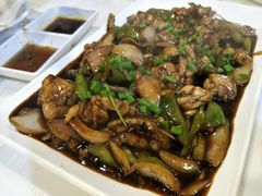 -虾弄弄海派小龙虾·牛羊蝎子火锅