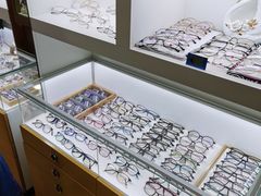 -广州宝岛眼镜武汉和光眼镜市场西区店
