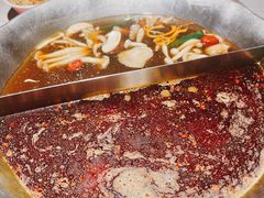 金汤菌菇牛油锅底-九鼎轩脆毛肚火锅(三钢里店)