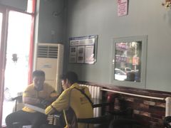 -愉肴麻辣香锅(中北镇店)