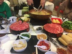 -鲜入围煮花胶鸡海鲜火锅