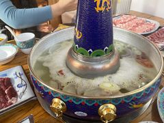 -毛辣果·贵州红酸汤牛肉火锅(西单店)