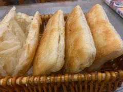 -李春秋驴肉火烧总店