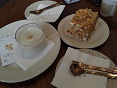 -半勺舒舒生日蛋糕店