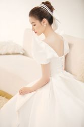 -艾米丽婚纱礼服