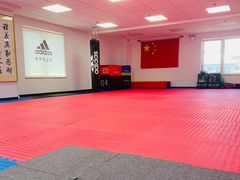 -adidas壹跆运动馆(世纪经贸大厦店)